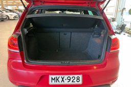 punainen Volkswagen Golf 2012 kuva 25.