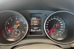 Punainen Volkswagen GOLF 2012 kuva 21.