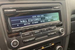 Punainen Volkswagen GOLF 2012 kuva 23.