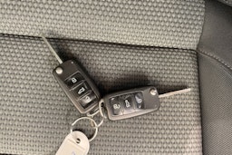 Punainen Volkswagen GOLF 2012 kuva 26.