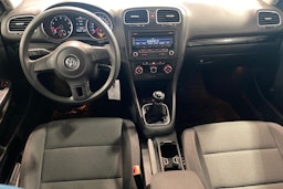 Punainen Volkswagen GOLF 2012 kuva 9.