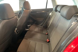 Punainen Volkswagen GOLF 2012 kuva 10.