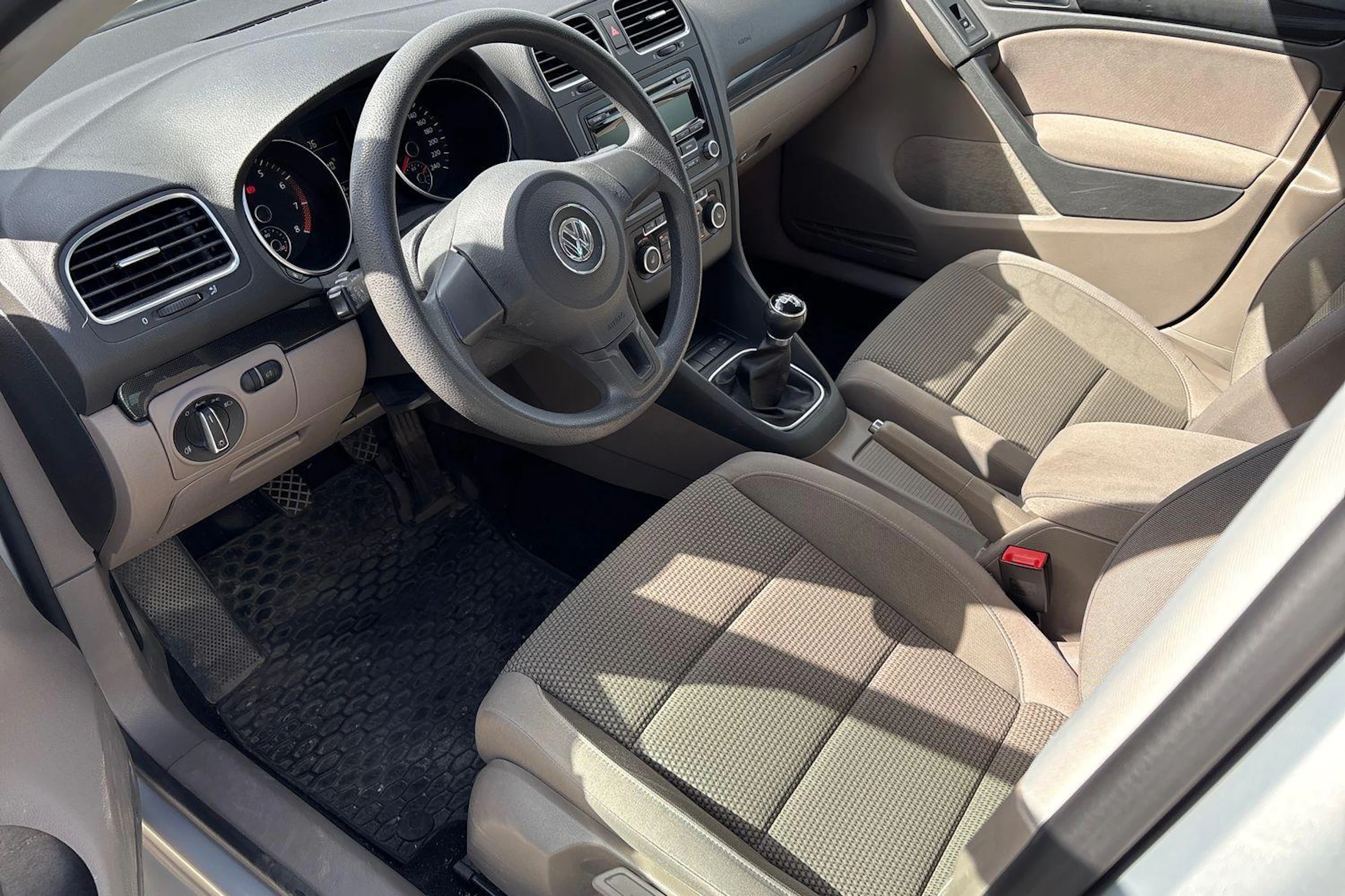 hopea Volkswagen Golf 2012 kuva 3.