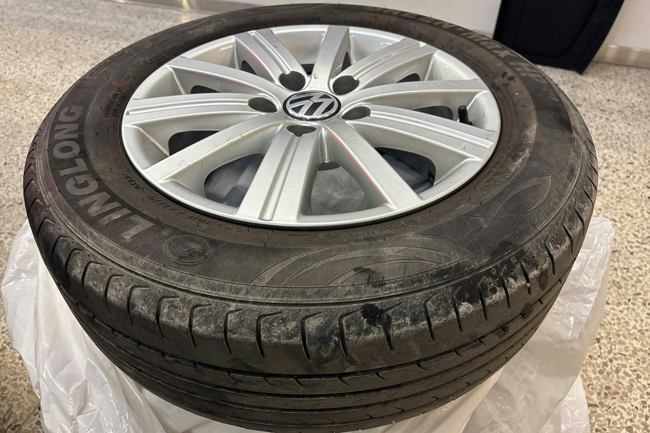 sininen Volkswagen Golf 2012 kuva 11.