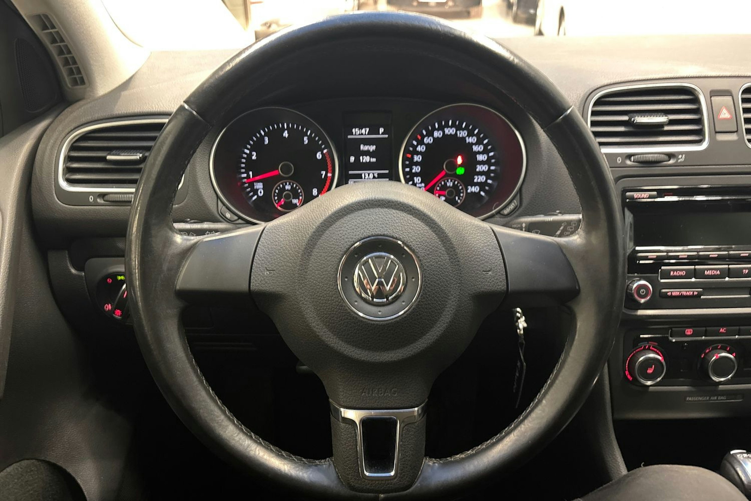 sininen Volkswagen Golf 2012 kuva 13.