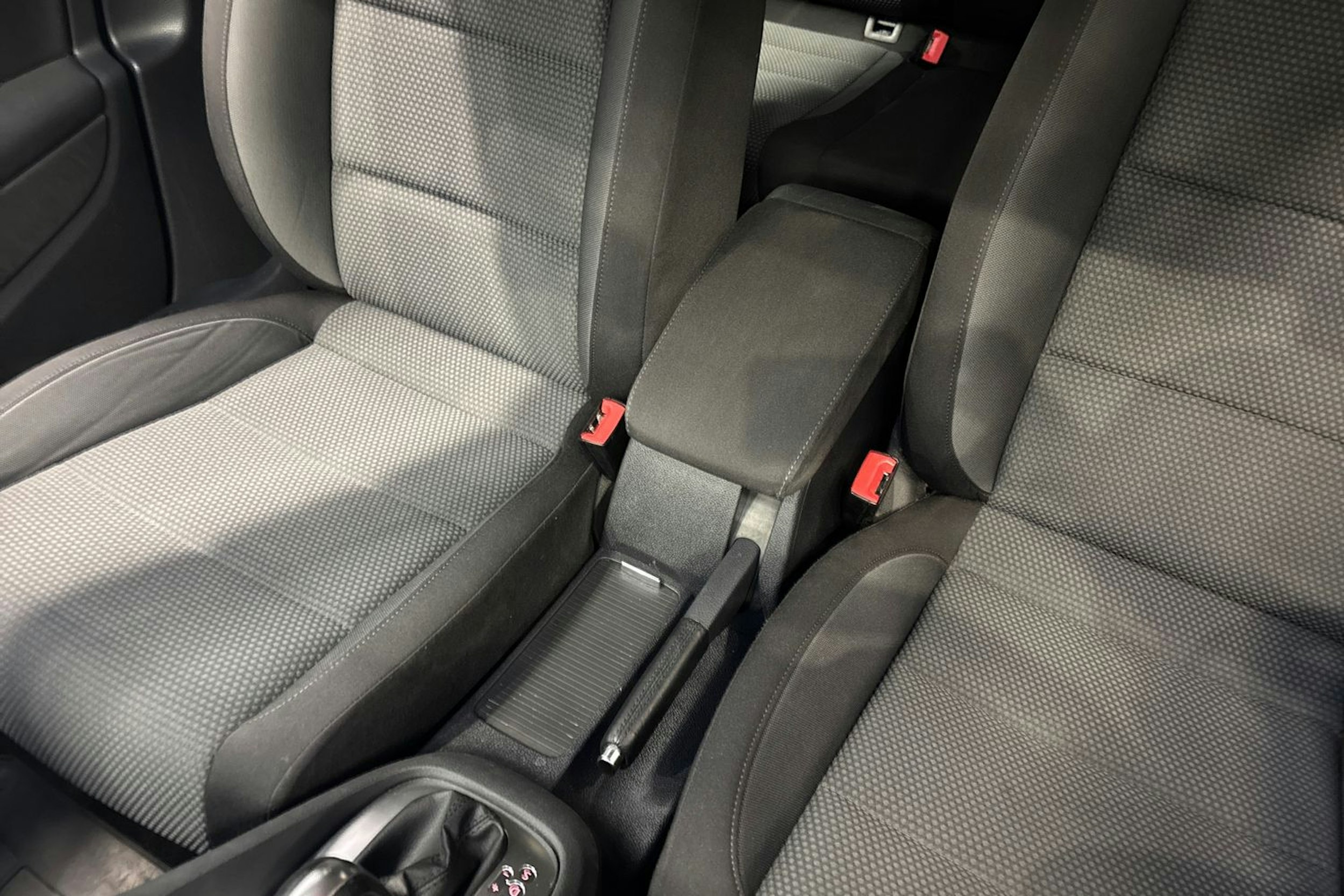 sininen Volkswagen Golf 2012 kuva 17.