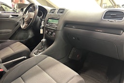 sininen Volkswagen Golf 2012 kuva 18.