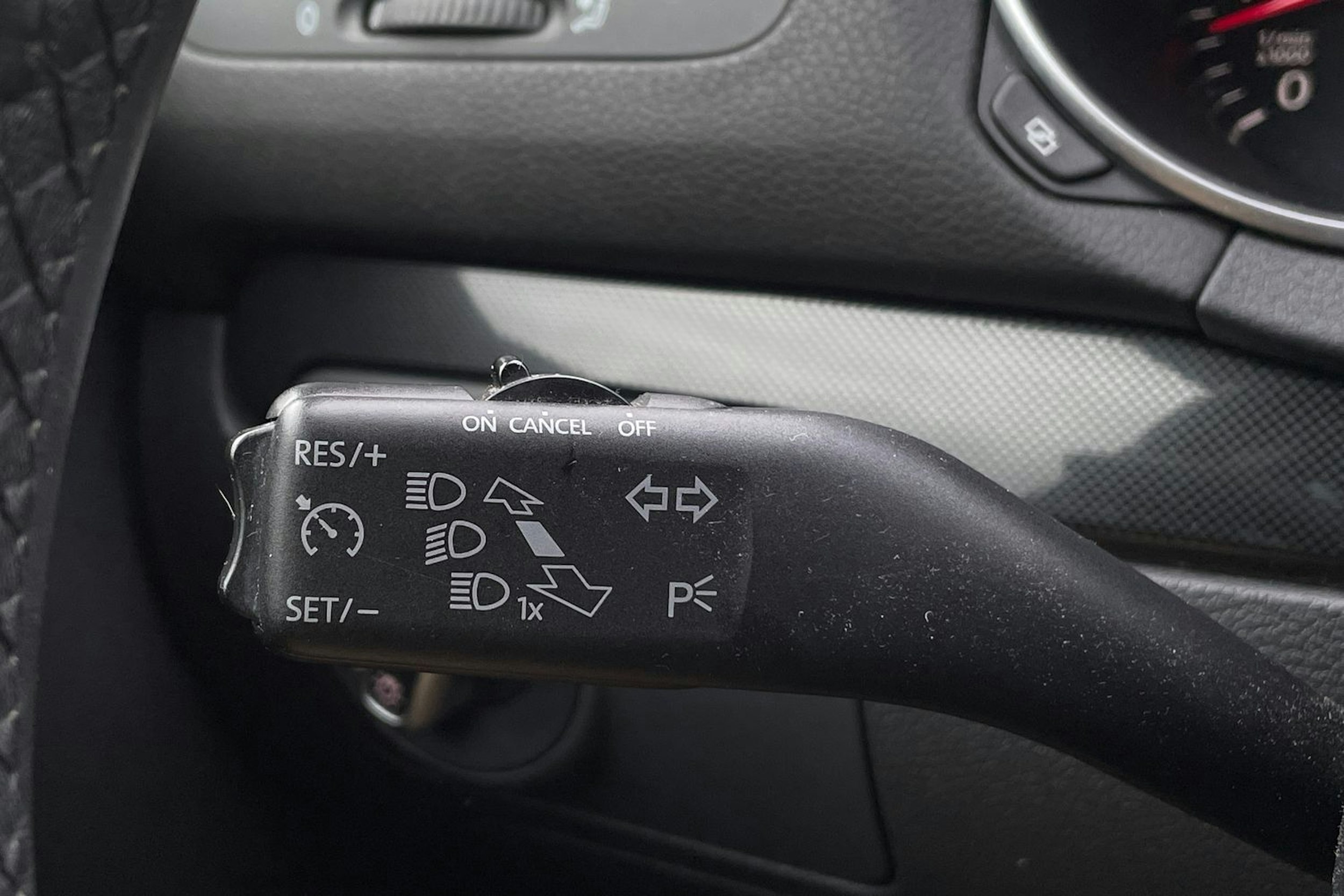 sininen Volkswagen Golf 2012 kuva 15.