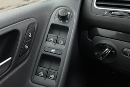 sininen Volkswagen Golf 2012 kuva 16.