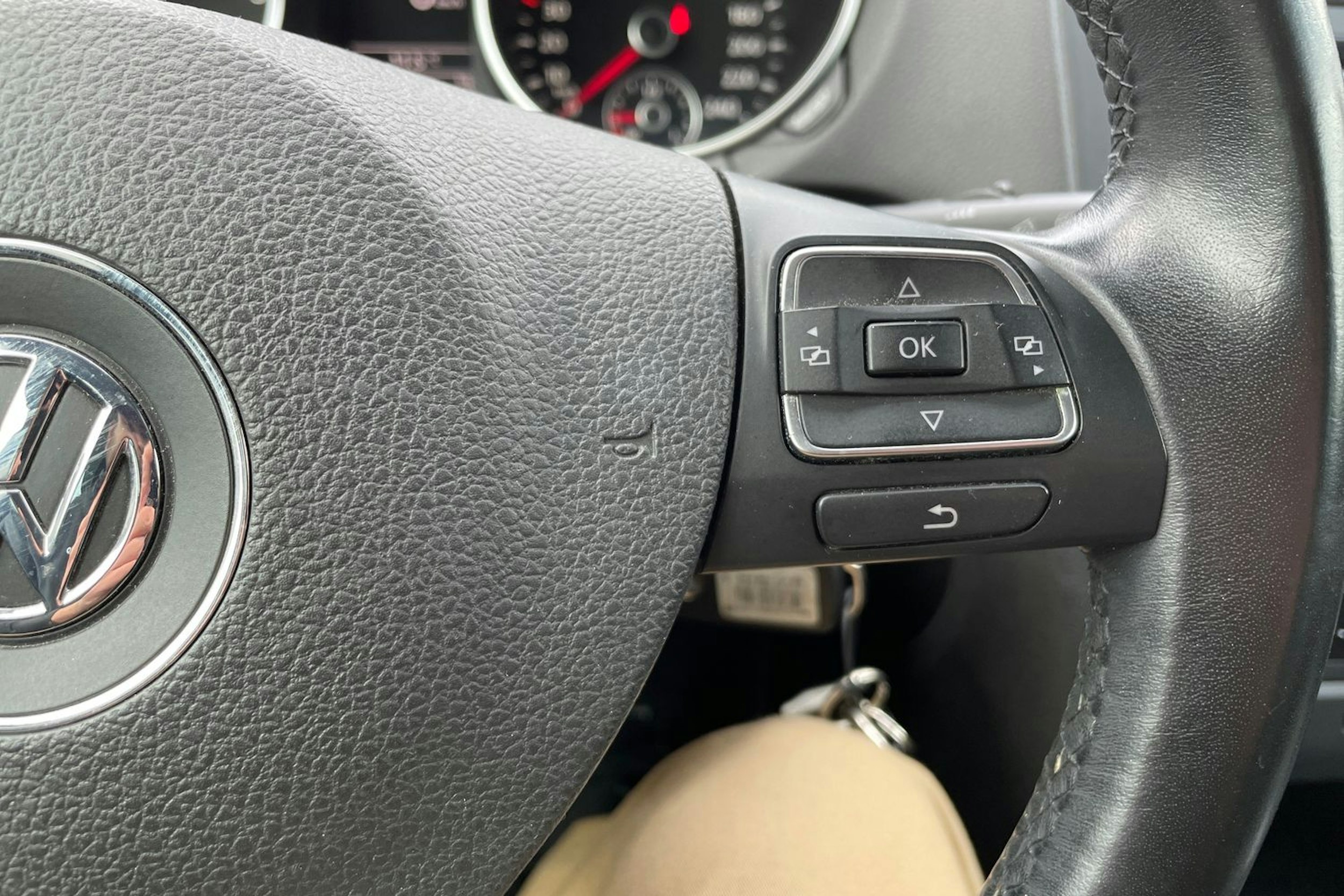 sininen Volkswagen Golf 2012 kuva 18.