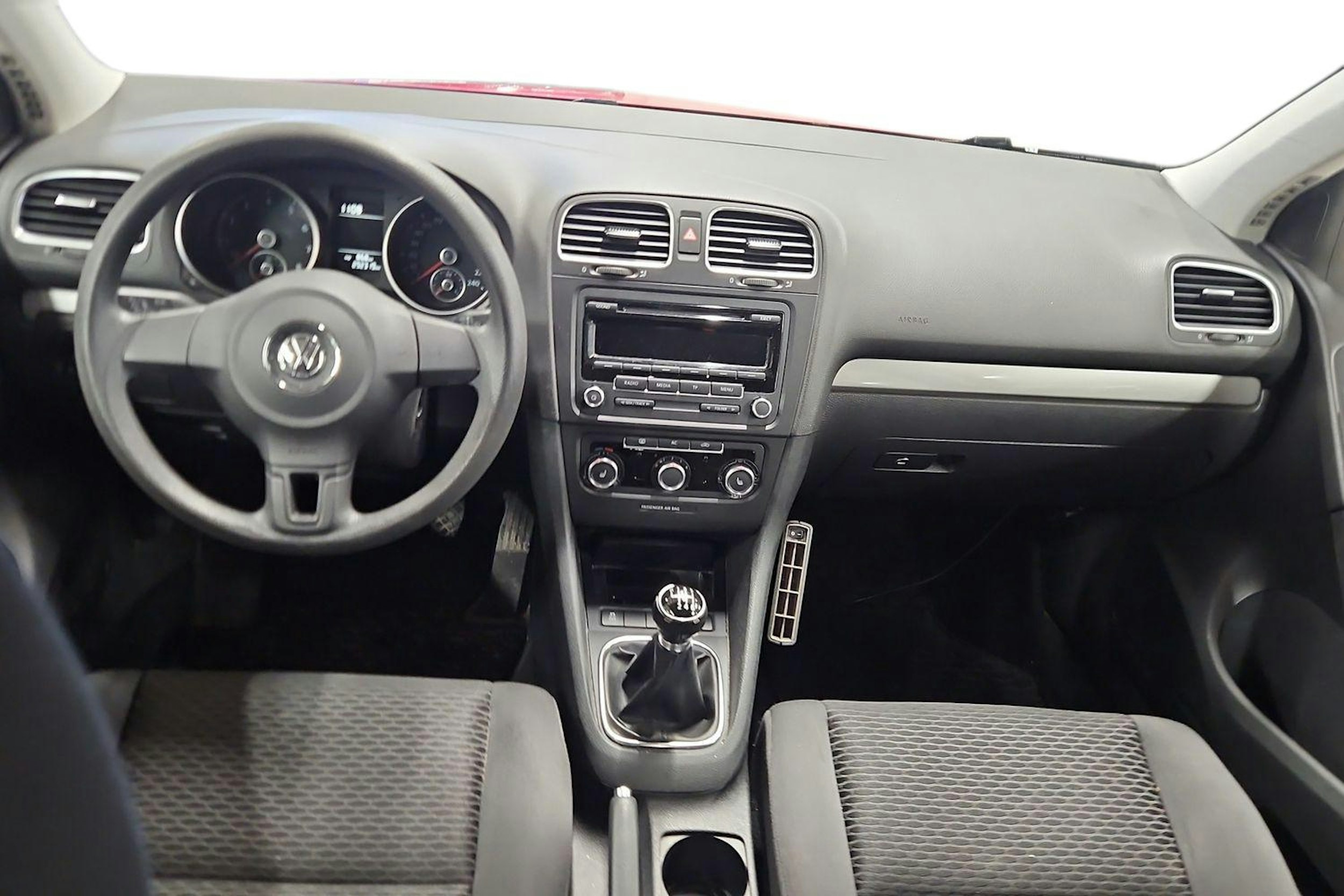 Punainen Volkswagen GOLF 2012 kuva 7.