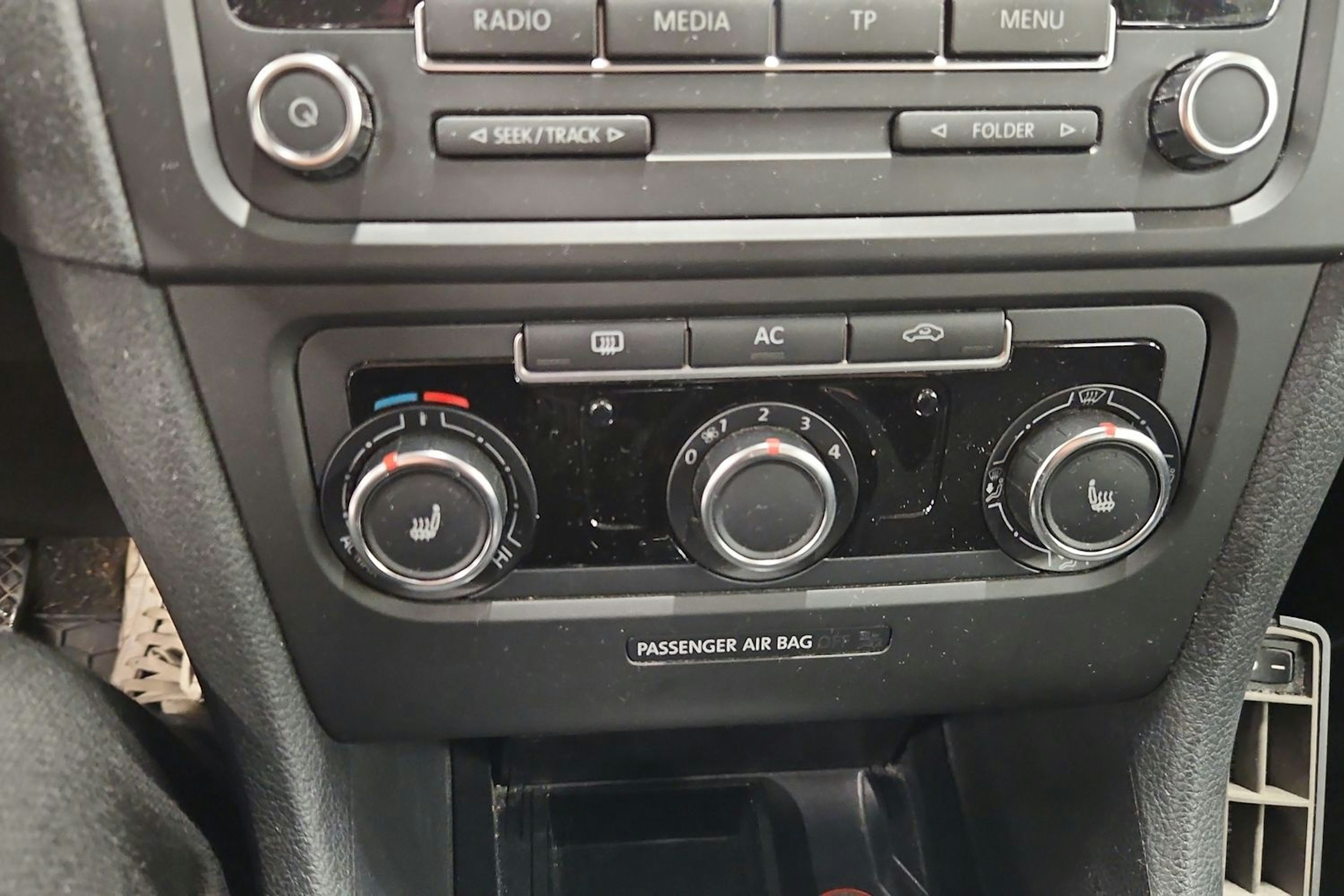 Punainen Volkswagen GOLF 2012 kuva 12.