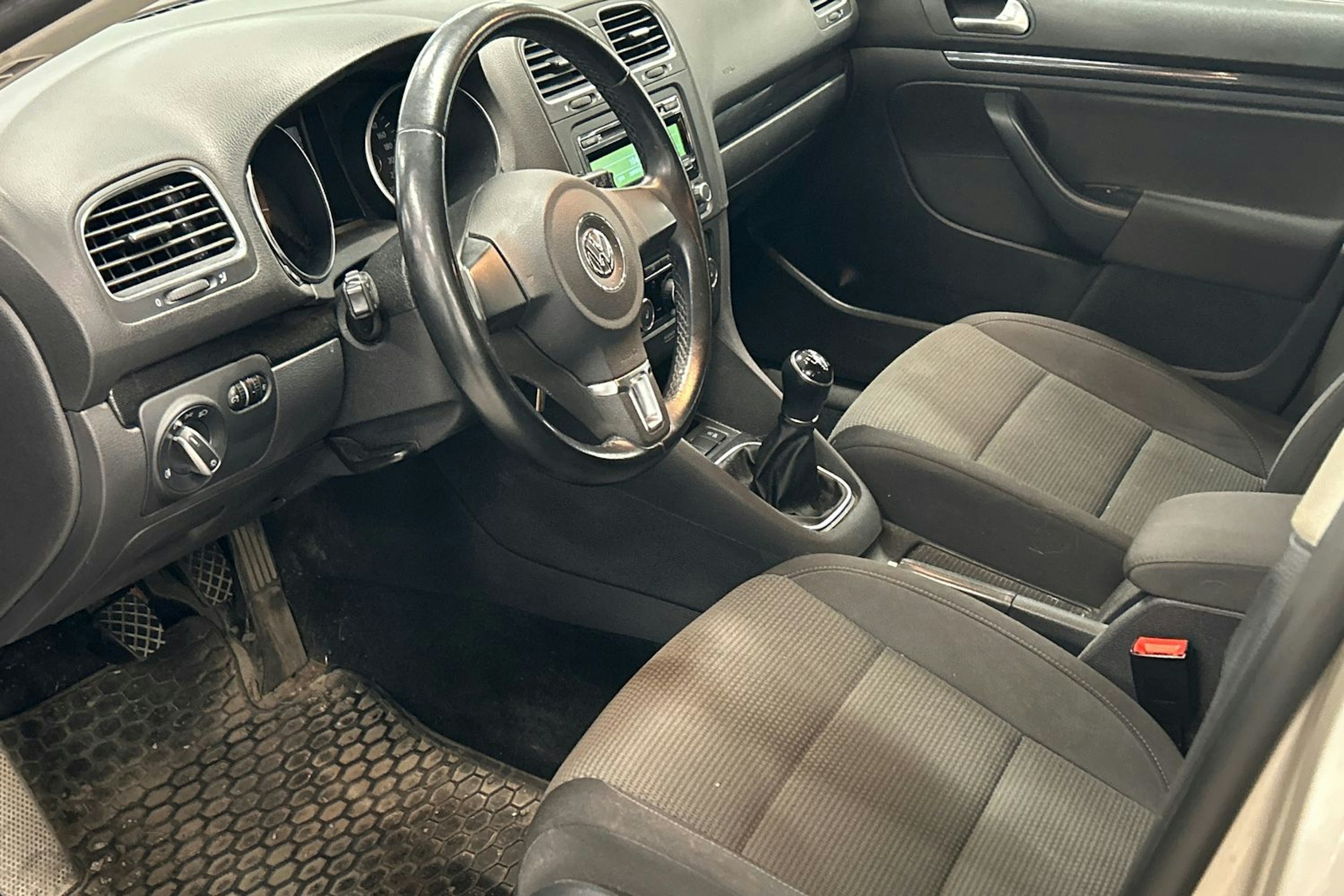hopea Volkswagen Golf 2012 kuva 3.