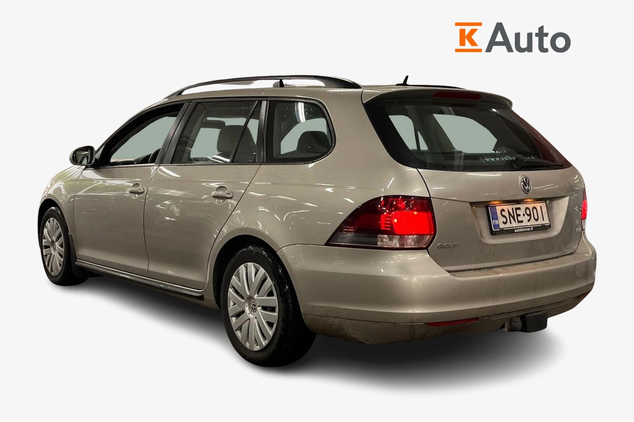 beige Volkswagen GOLF 2012 kuva 2.