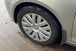 beige Volkswagen GOLF 2012 kuva 4.
