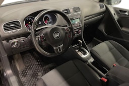 musta Volkswagen Golf 2012 kuva 6.