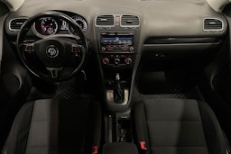 musta Volkswagen Golf 2012 kuva 7.