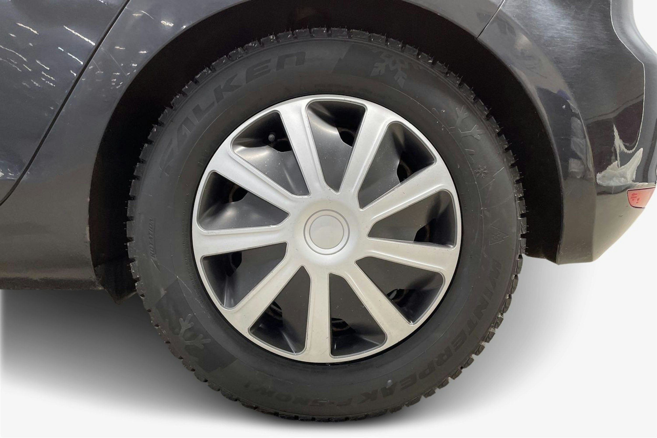 musta Volkswagen Golf 2012 kuva 9.