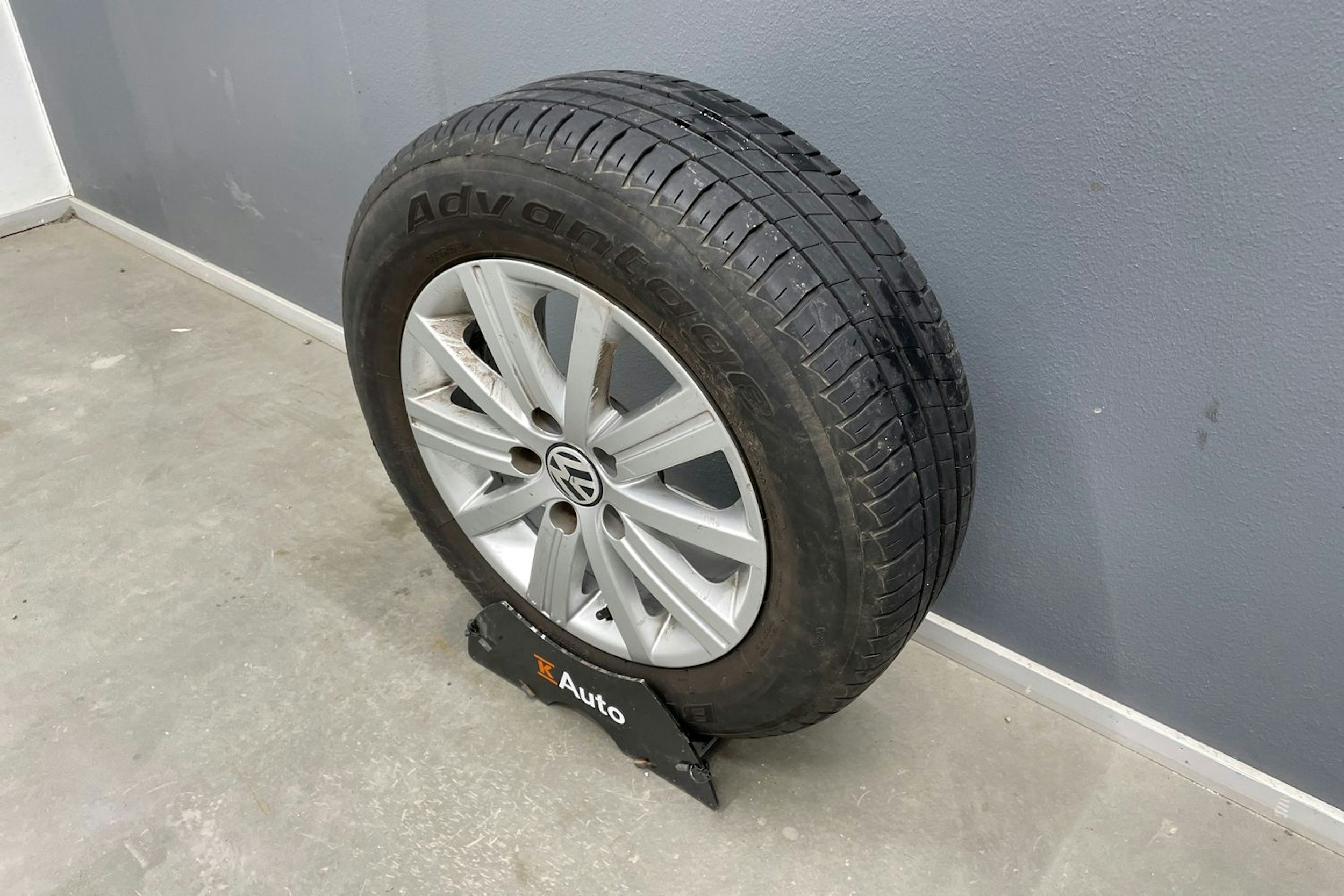 musta Volkswagen Golf 2012 kuva 11.