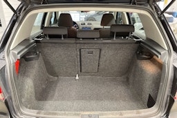 musta Volkswagen Golf 2012 kuva 12.