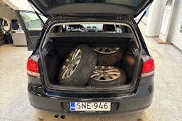 musta Volkswagen Golf 2012 kuva 14.