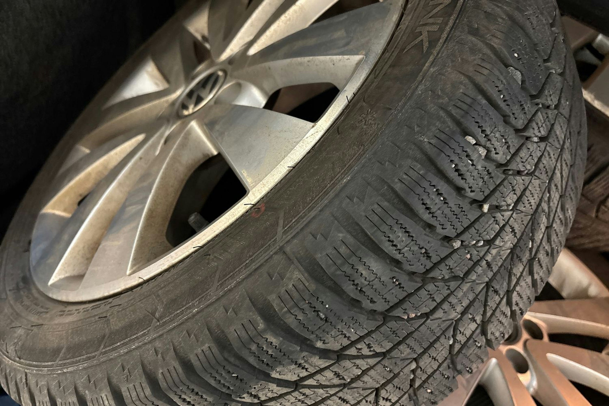 musta Volkswagen Golf 2012 kuva 15.