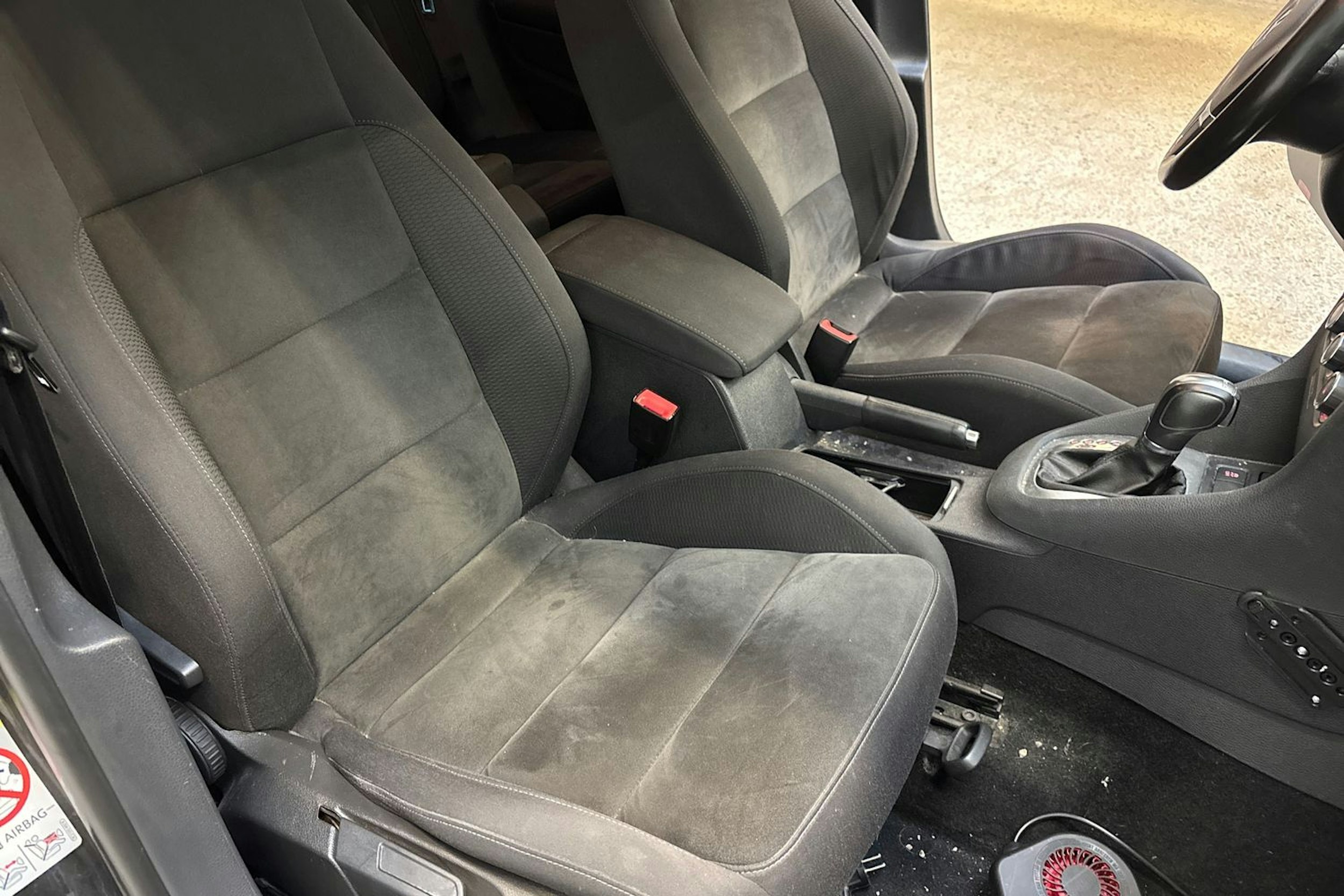 musta Volkswagen Golf 2012 kuva 16.