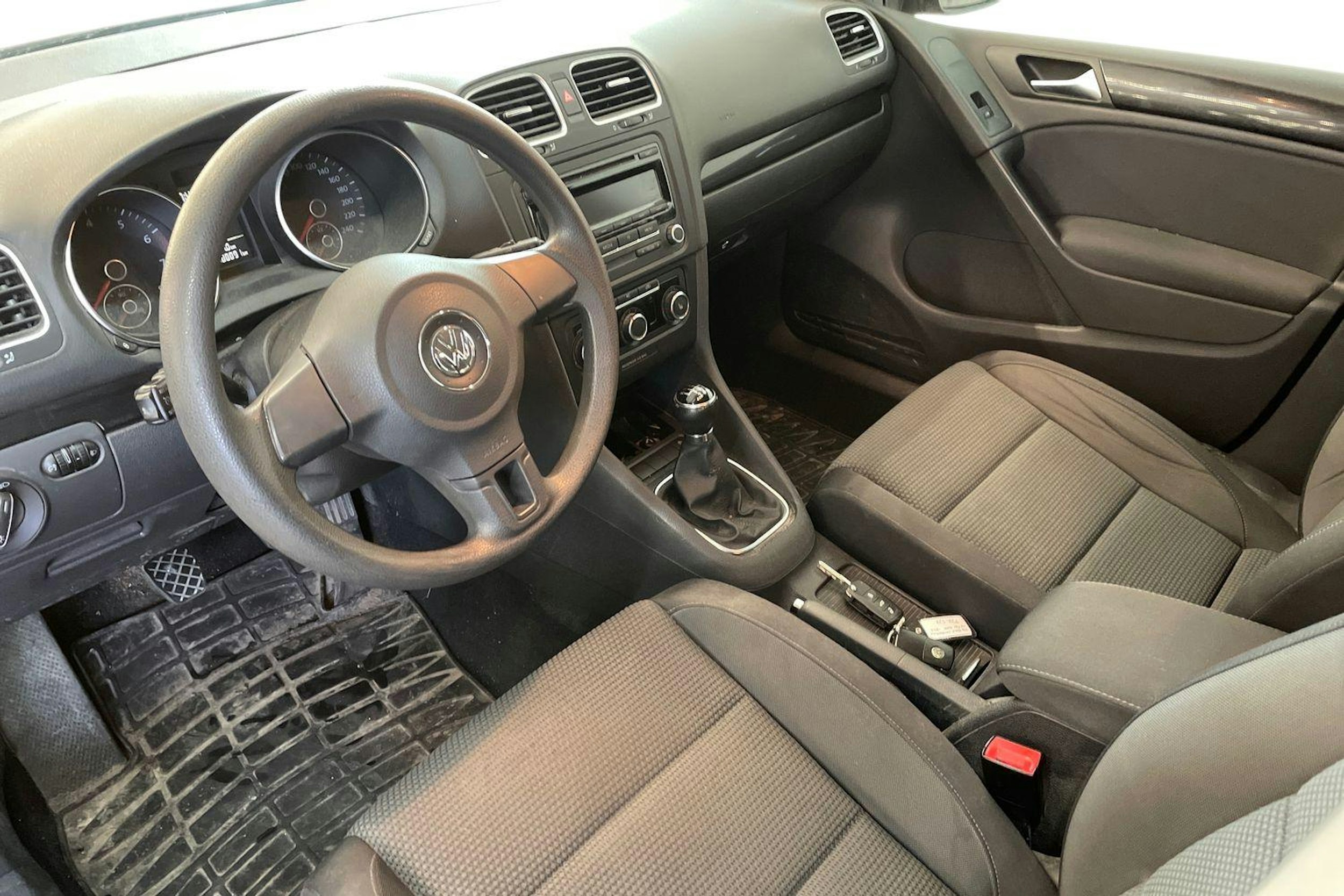 Punainen Volkswagen GOLF 2012 kuva 3.