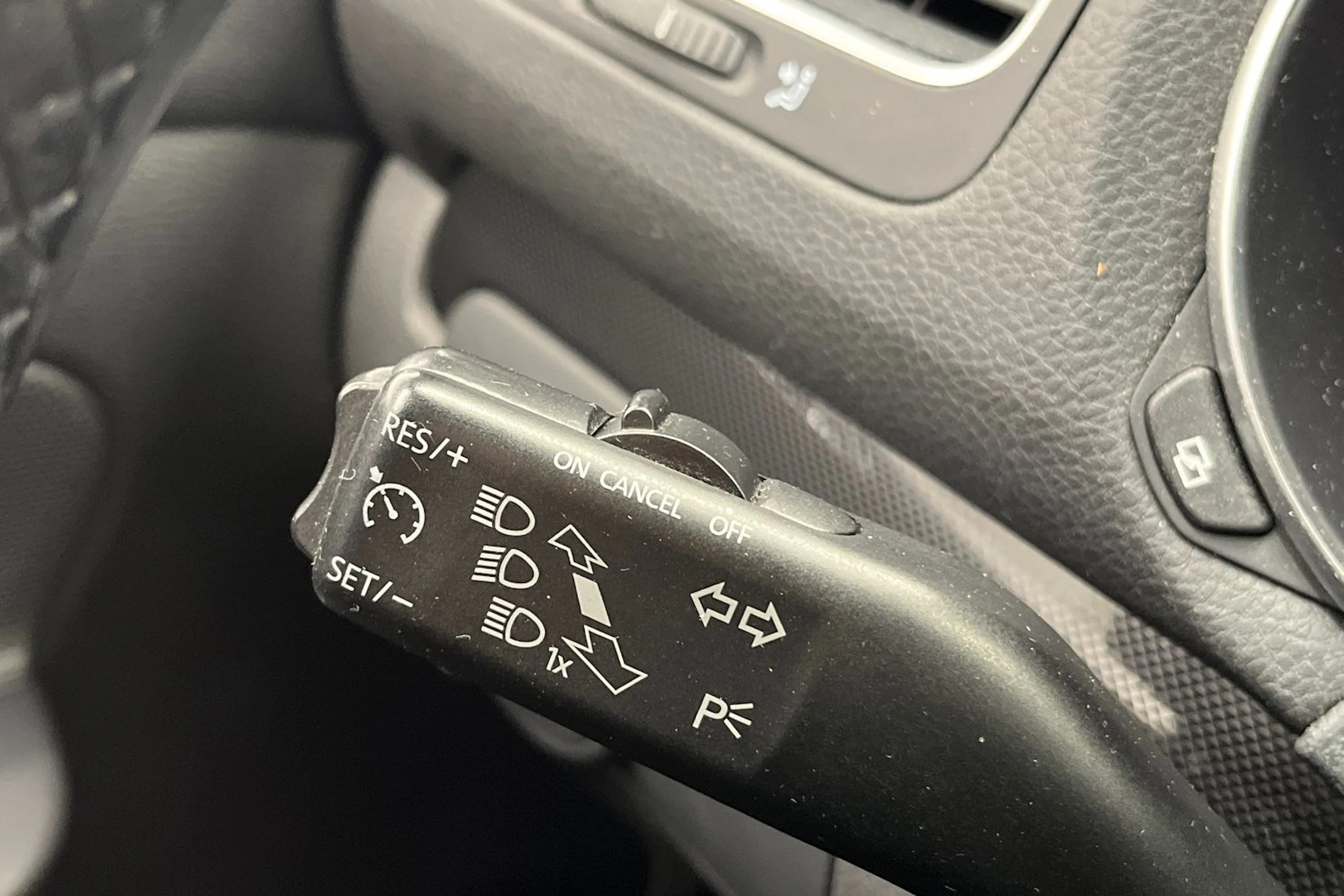 hopea Volkswagen Golf 2012 kuva 14.