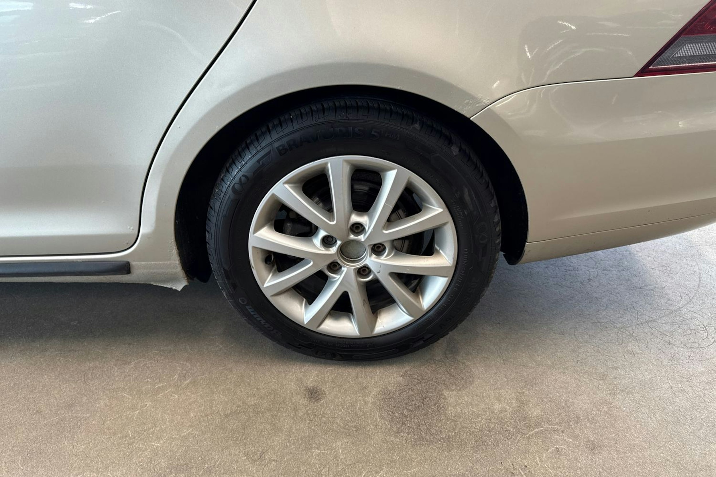 hopea Volkswagen Golf 2012 kuva 9.