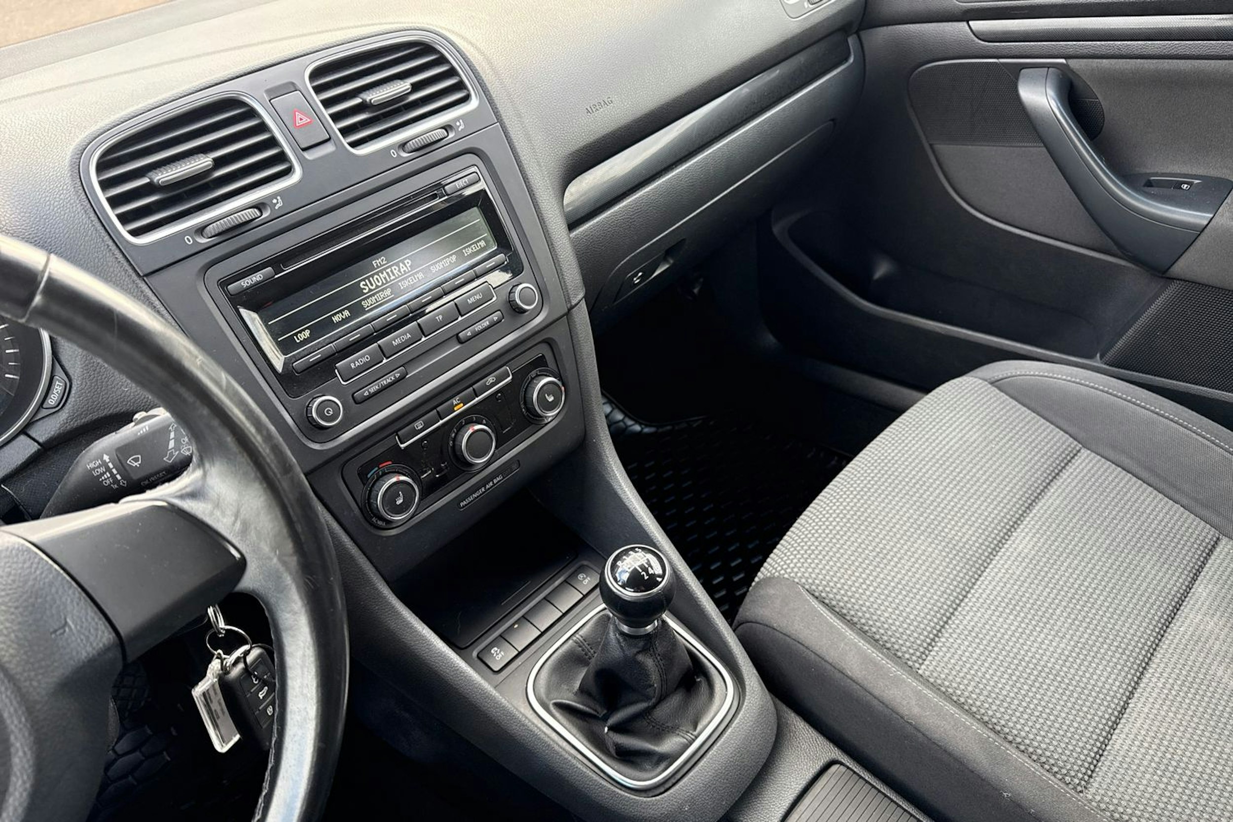 hopea Volkswagen Golf 2012 kuva 17.