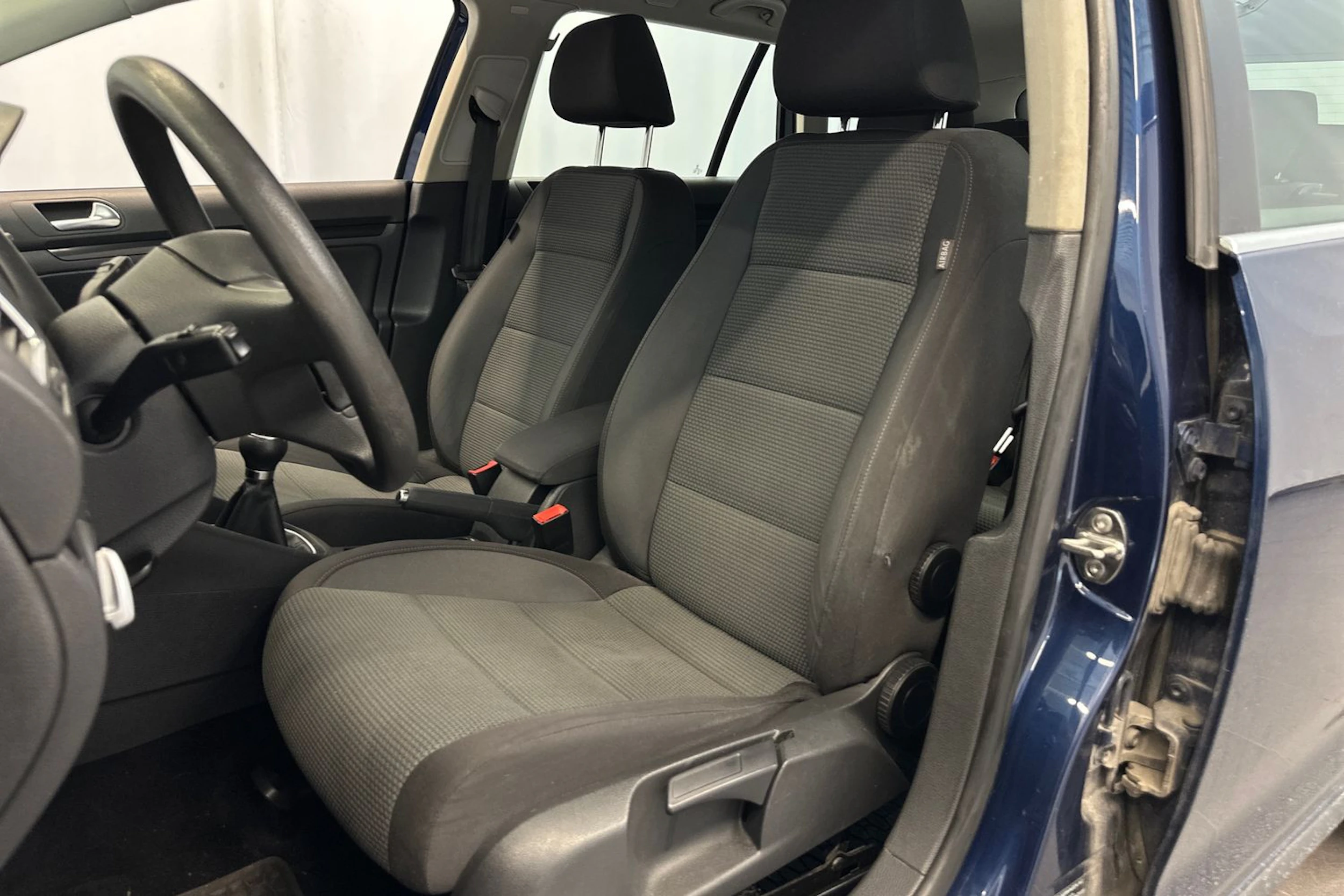 Sininen Volkswagen GOLF 2012 kuva 10.