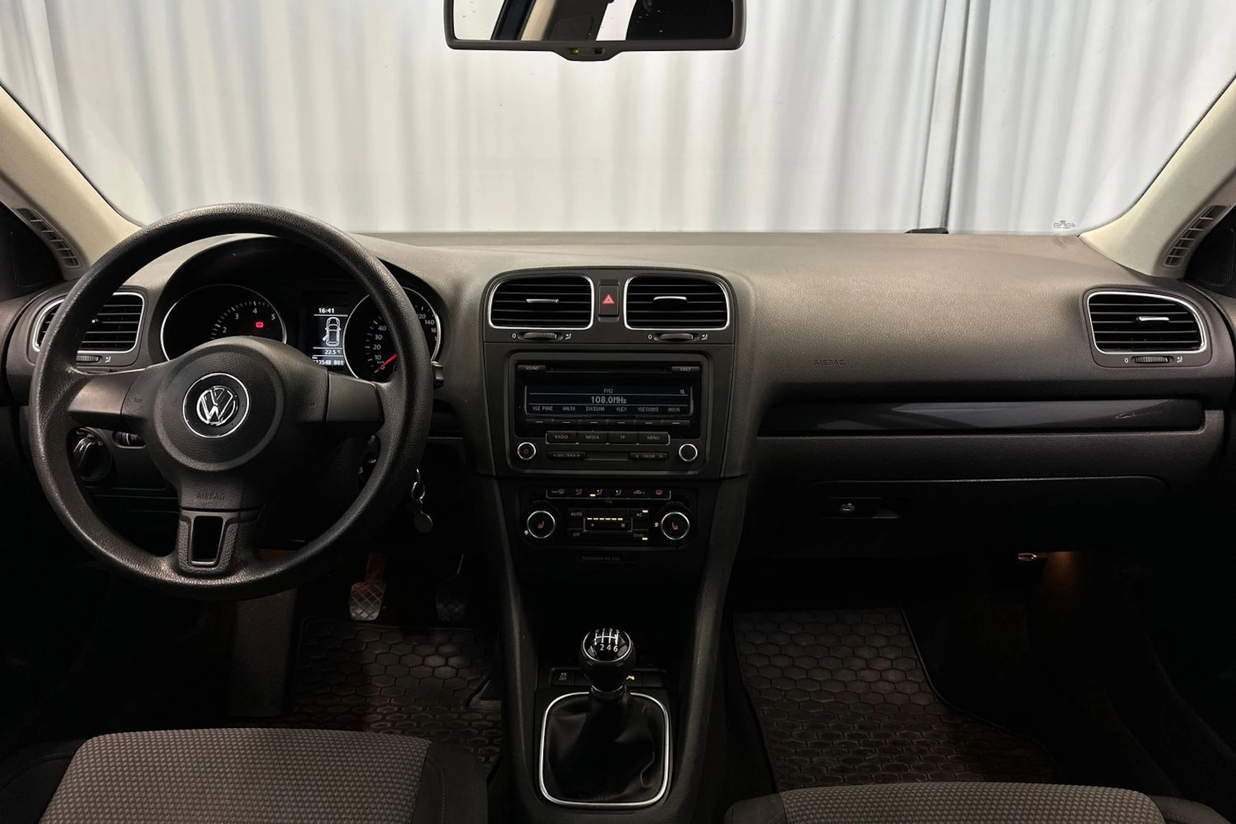 Sininen Volkswagen GOLF 2012 kuva 12.