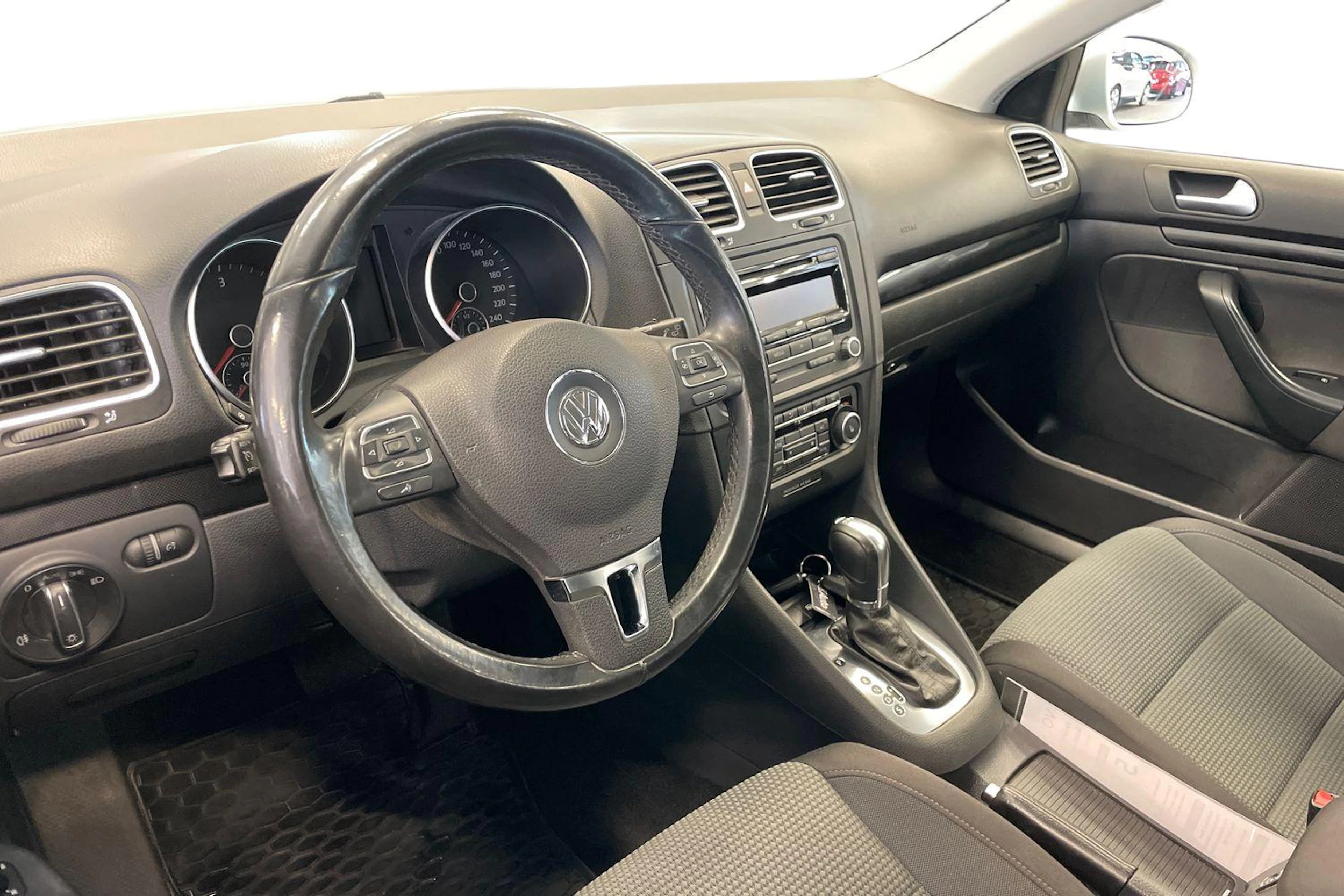 Hopea Volkswagen GOLF 2012 kuva 6.