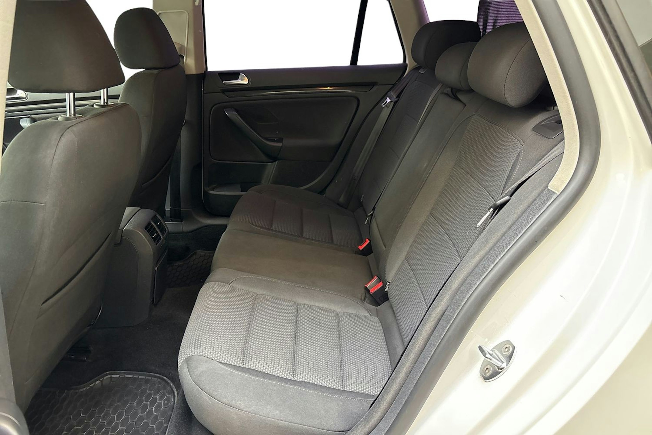 valkoinen Volkswagen Golf 2012 kuva 10.