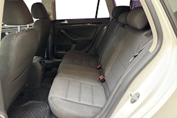 valkoinen Volkswagen Golf 2012 kuva 10.