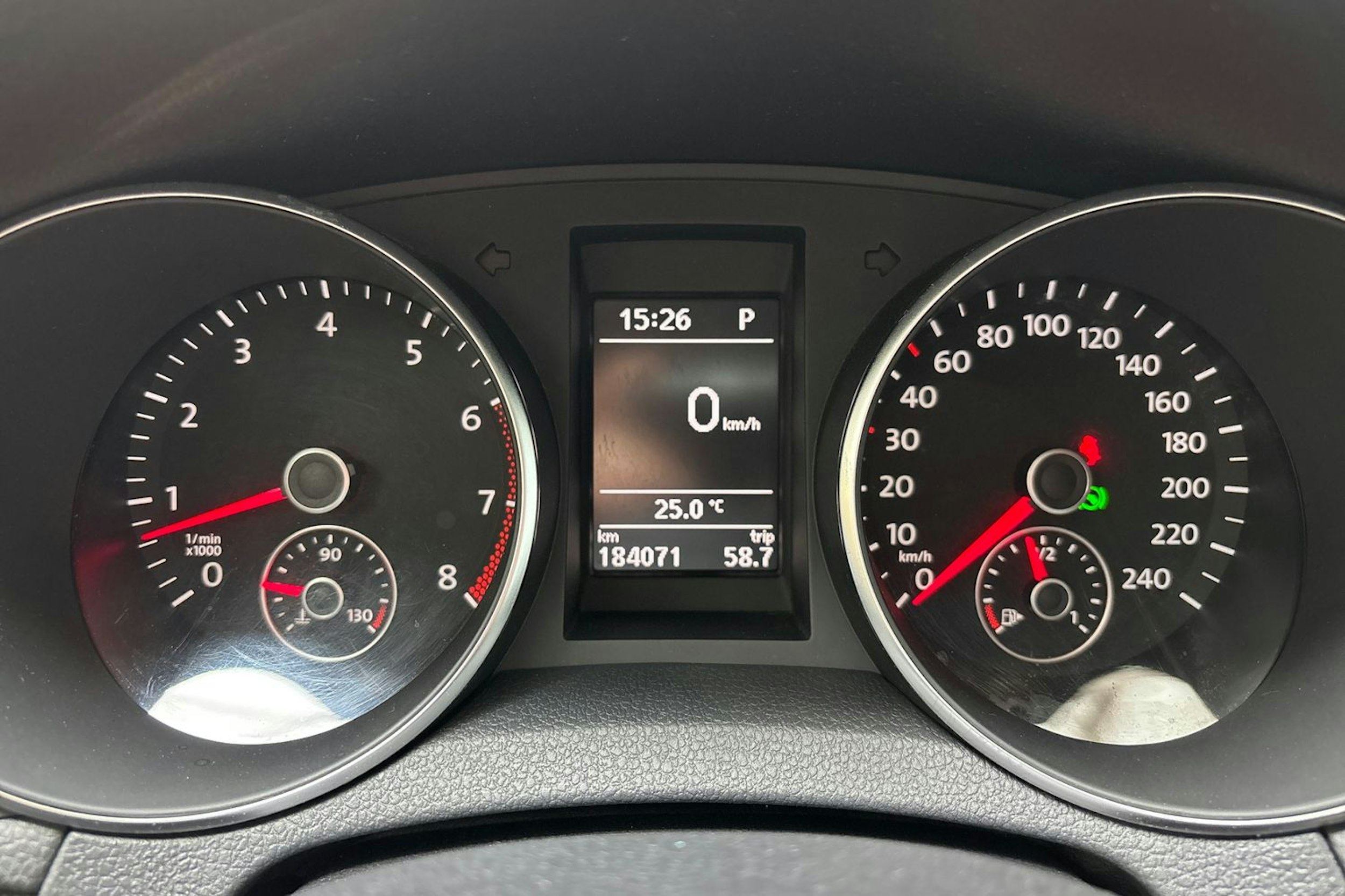 valkoinen Volkswagen Golf 2012 kuva 14.