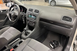 harmaa Volkswagen Golf 2012 kuva 14.