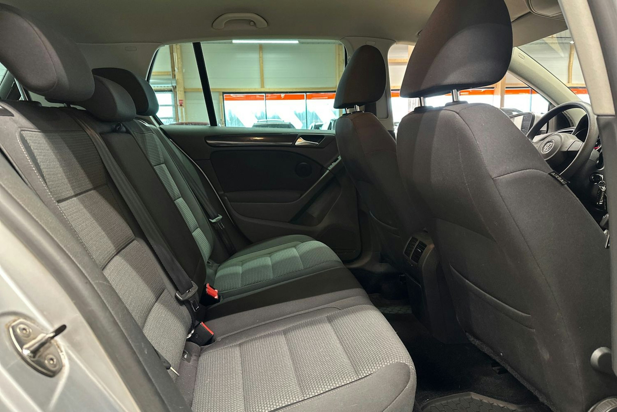harmaa Volkswagen Golf 2012 kuva 16.