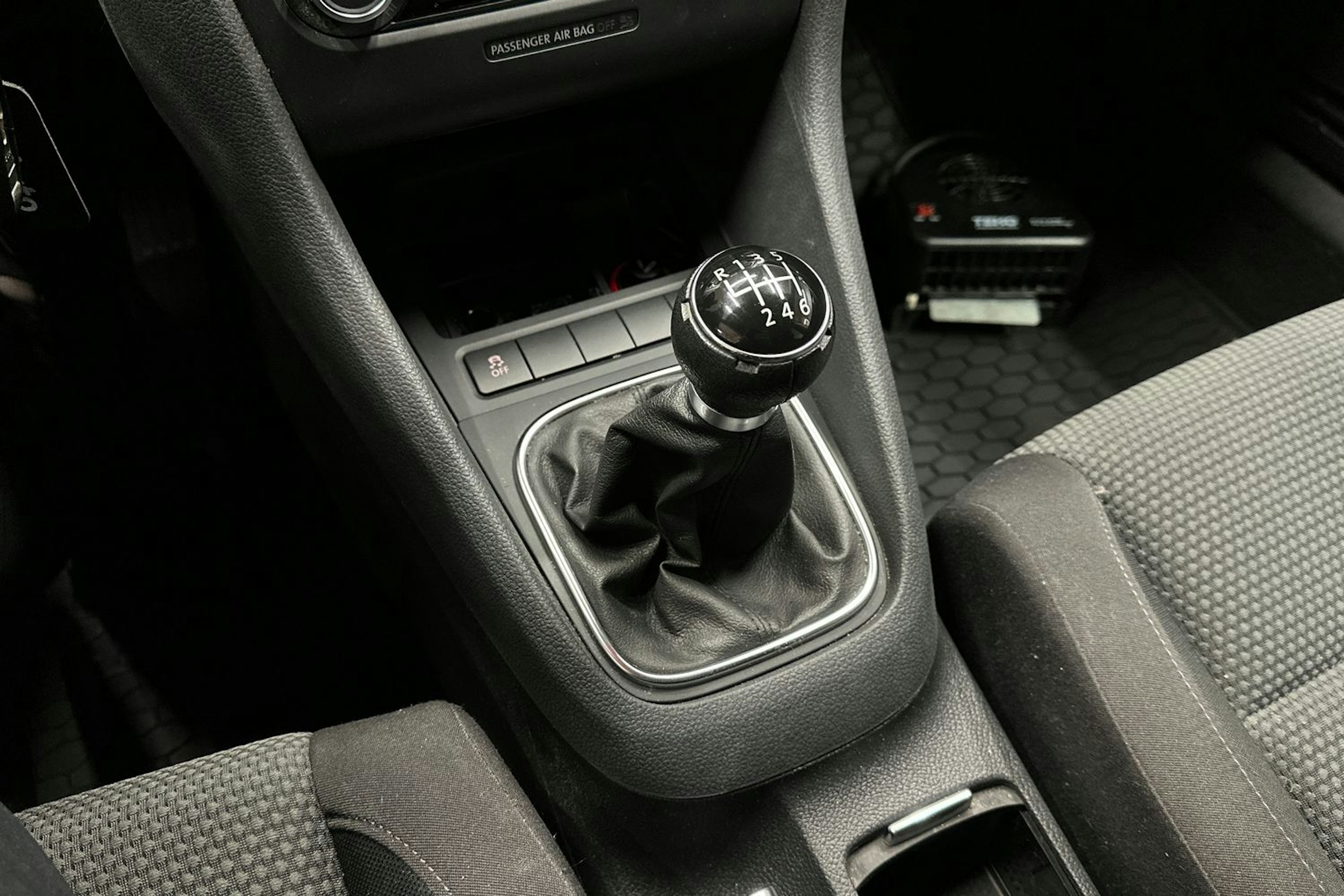 harmaa Volkswagen Golf 2012 kuva 21.