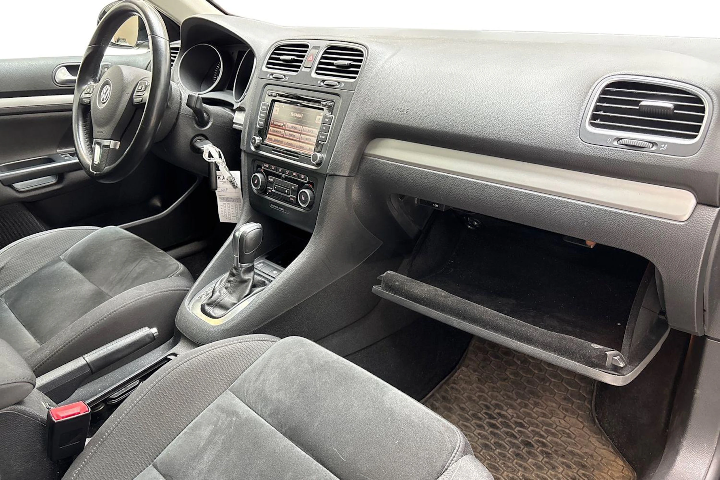 musta Volkswagen Golf 2012 kuva 7.