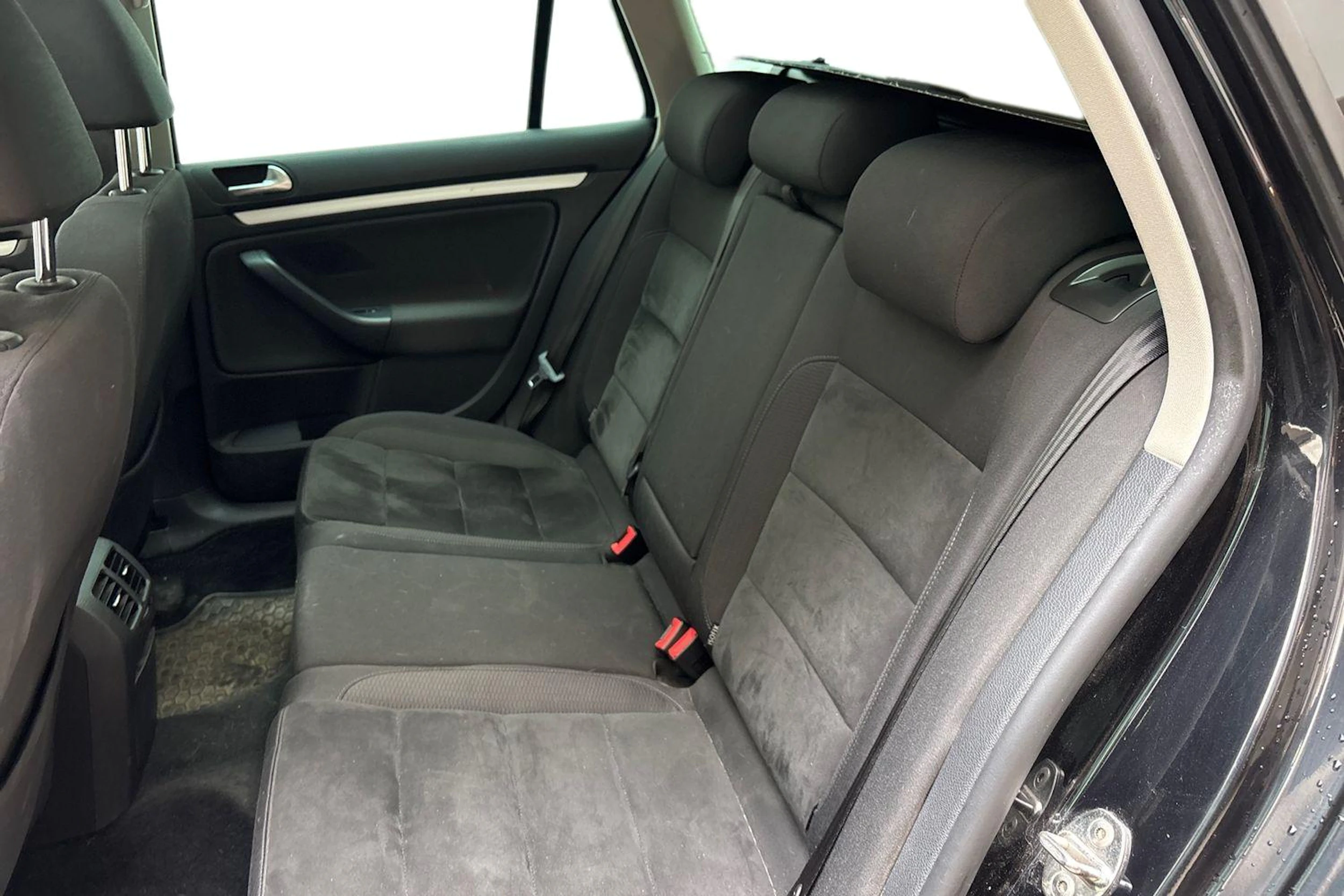 musta Volkswagen Golf 2012 kuva 8.