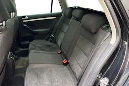 musta Volkswagen Golf 2012 kuva 8.