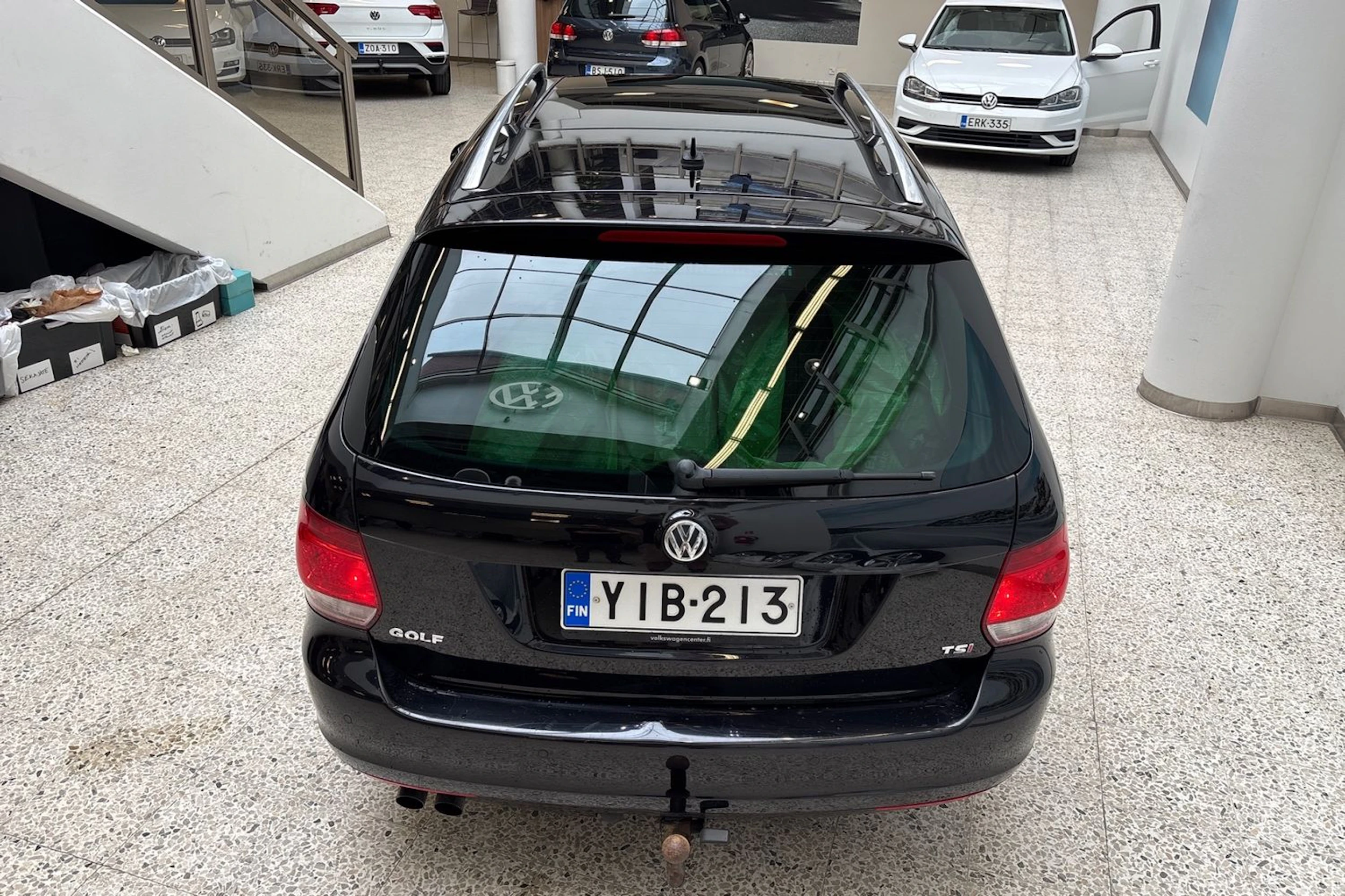 musta Volkswagen Golf 2012 kuva 11.