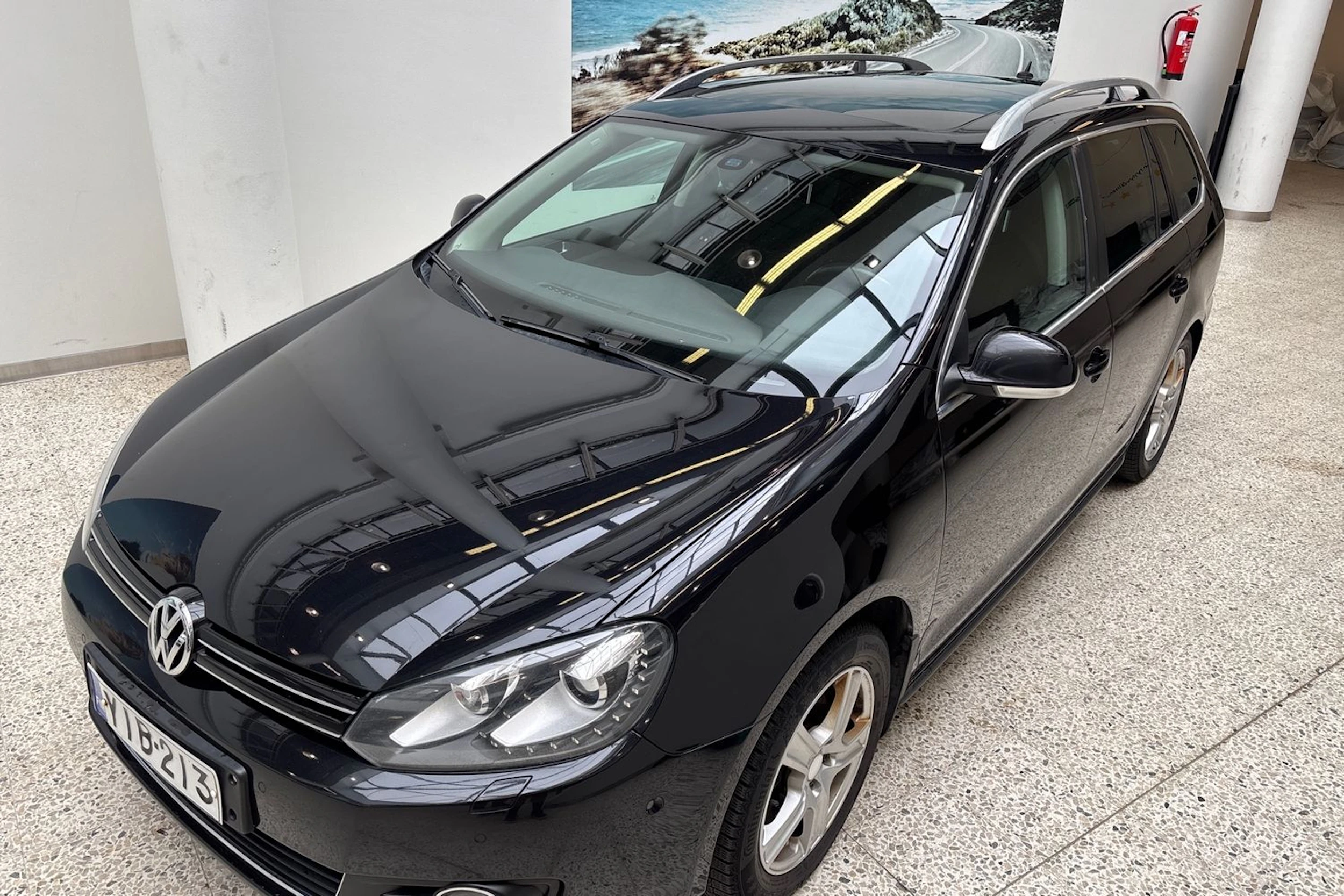 musta Volkswagen Golf 2012 kuva 17.