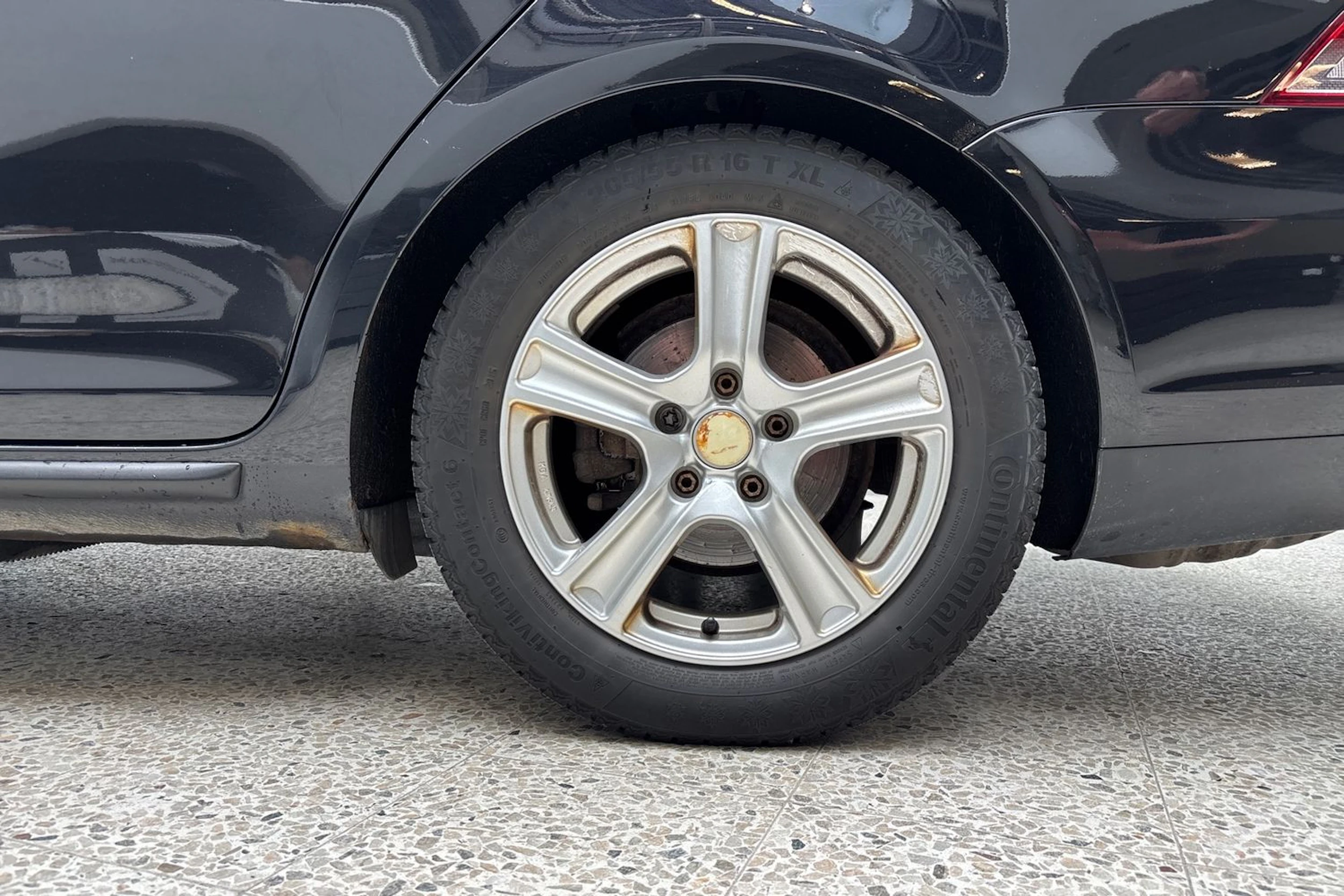 musta Volkswagen Golf 2012 kuva 19.