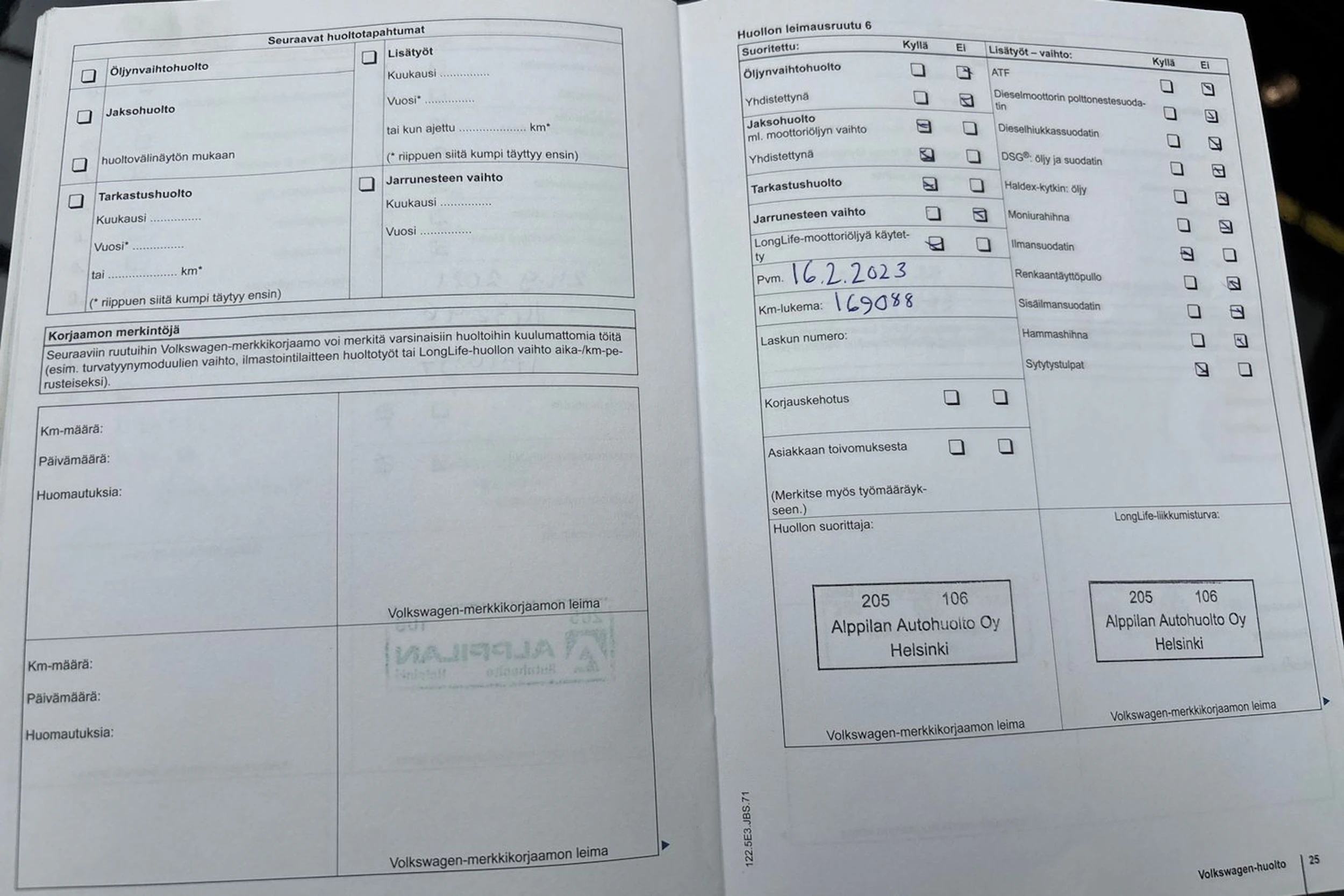 musta Volkswagen Golf 2012 kuva 39.