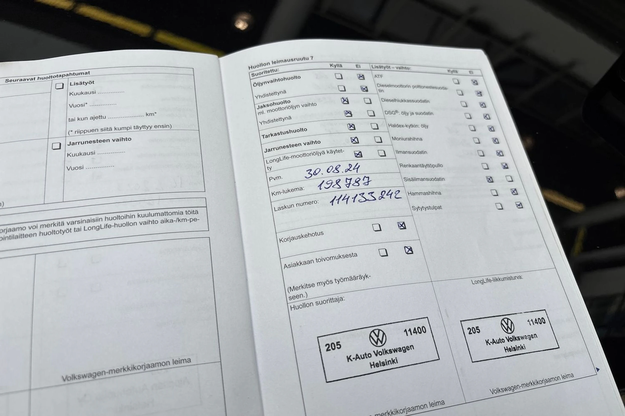 musta Volkswagen Golf 2012 kuva 40.