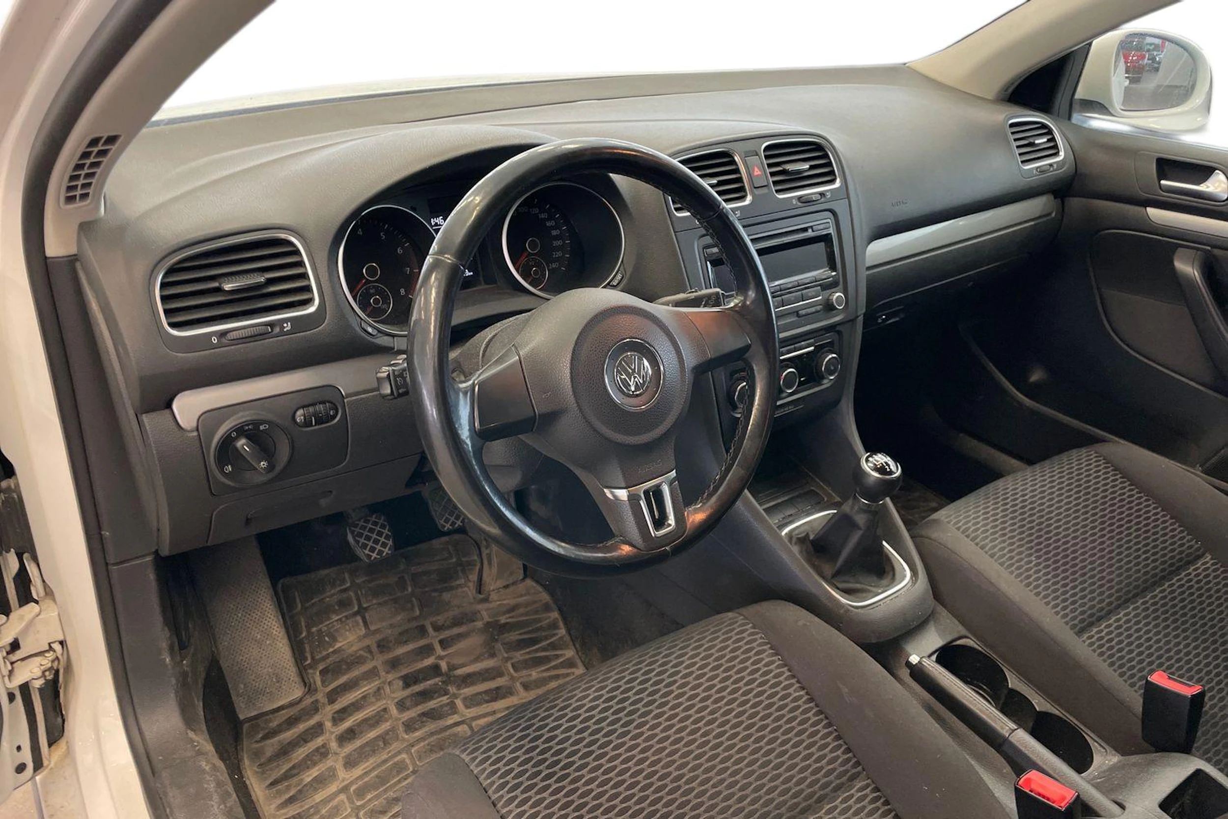 Valkoinen Volkswagen GOLF 2012 kuva 3.