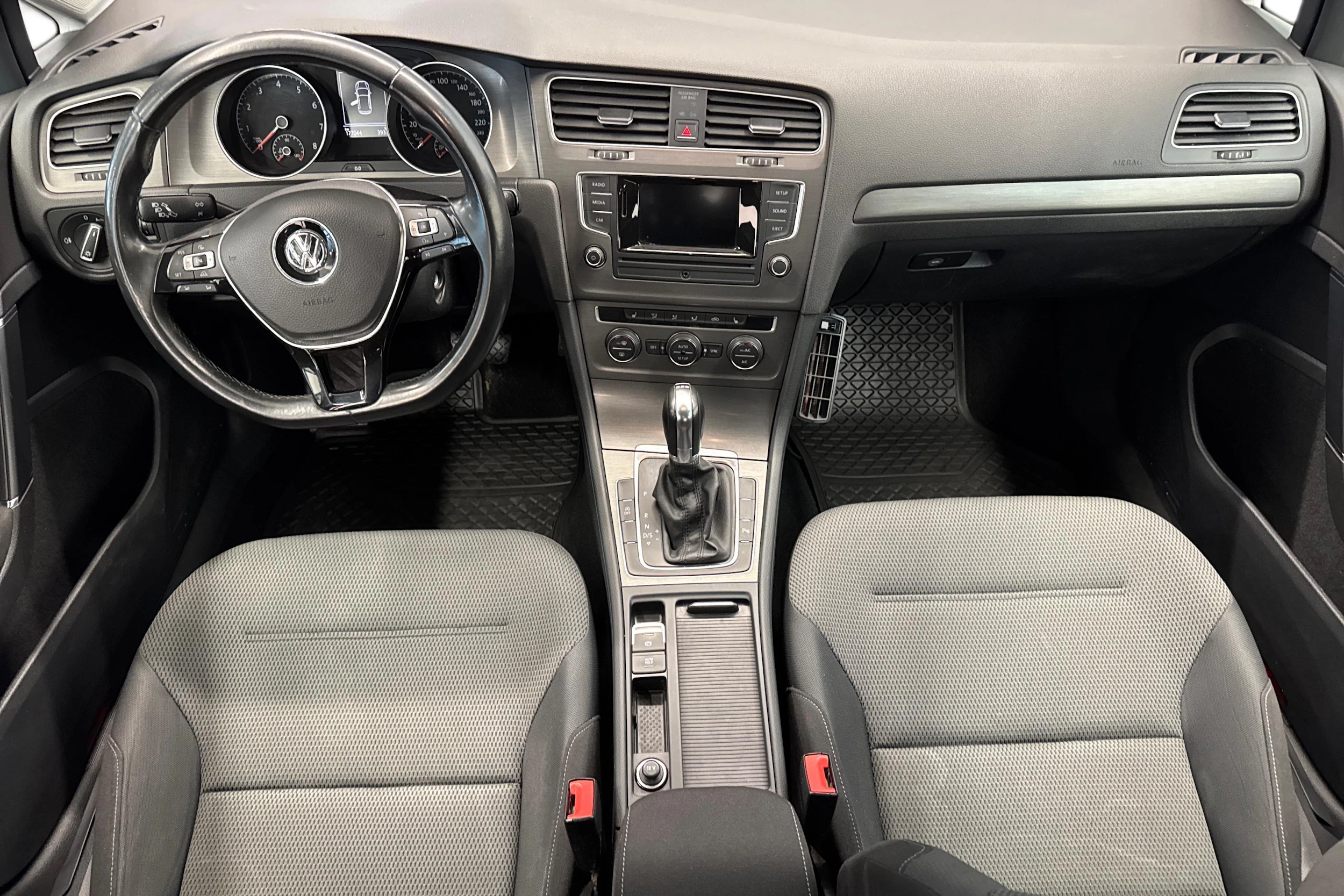 harmaa Volkswagen Golf 2013 kuva 9.